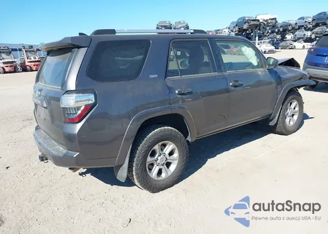 2021 Toyota 4Runner Sr5 z USA, uszkodzony, nr VIN JTEEU5JR8M5247372
